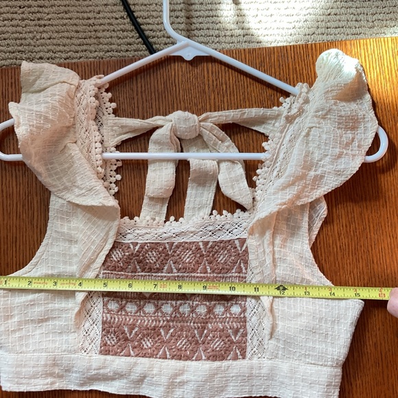 FREE PEOPLE NWT ๐๐ Cropped top. Ruffle sleeves with crochet trim. Bohemian. XS - Picture 13 of 16